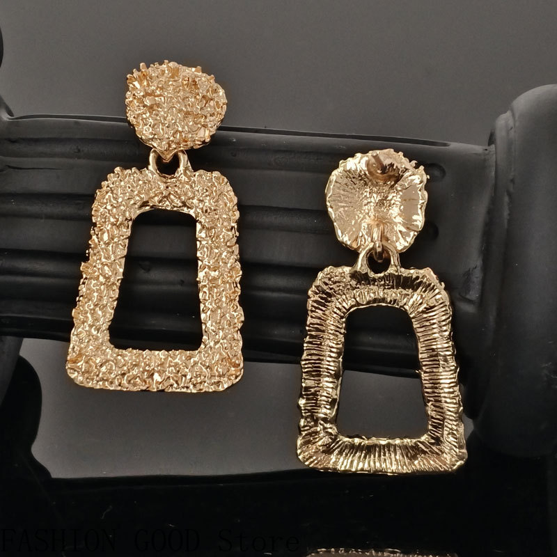 Metal Earrings High-end Hollow - Women'S Fashion Website avis et prix